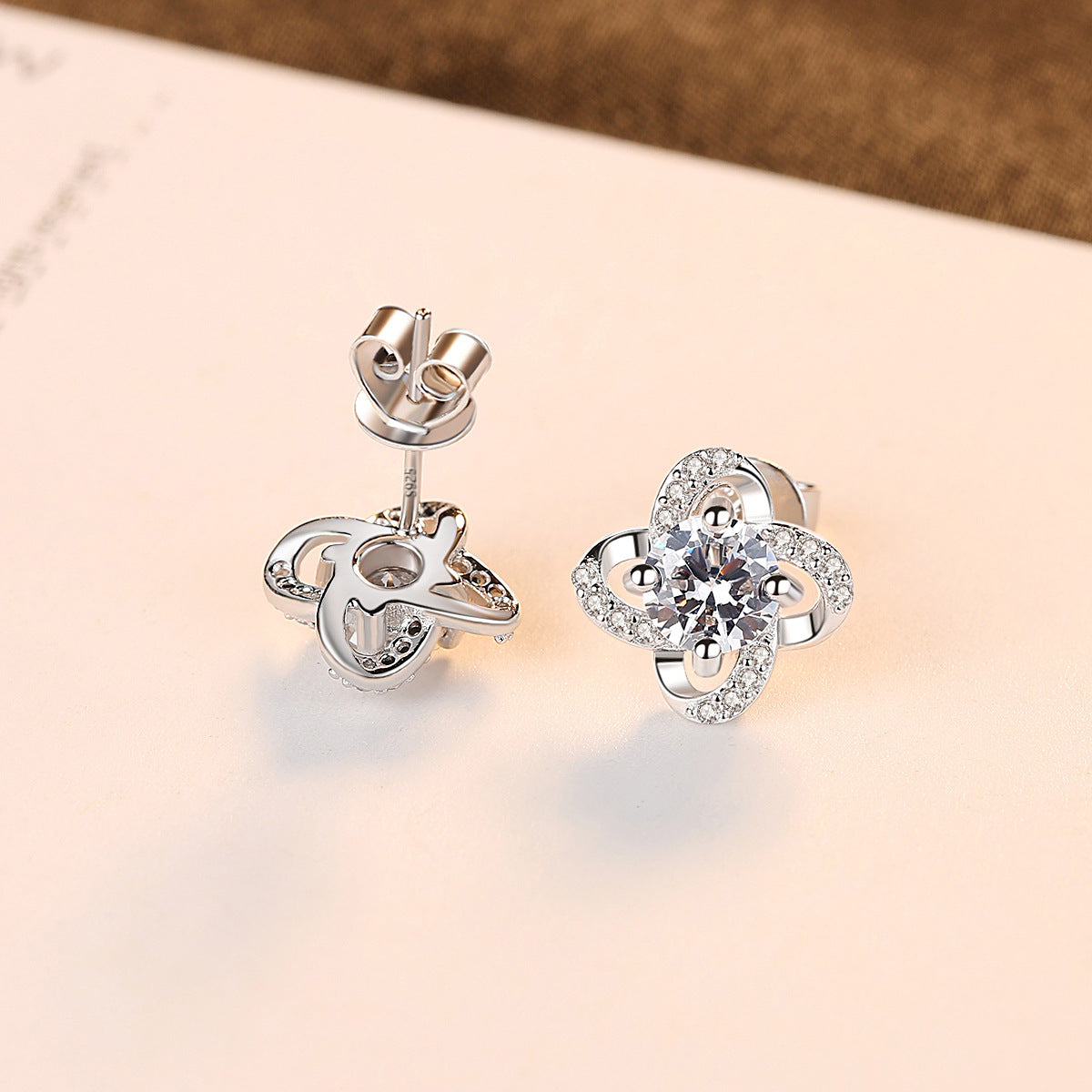 Sterling Silver Stud Earrings Wholesale 3A Zircon Hot Sale Four-leaf Clover Fashion Earrings