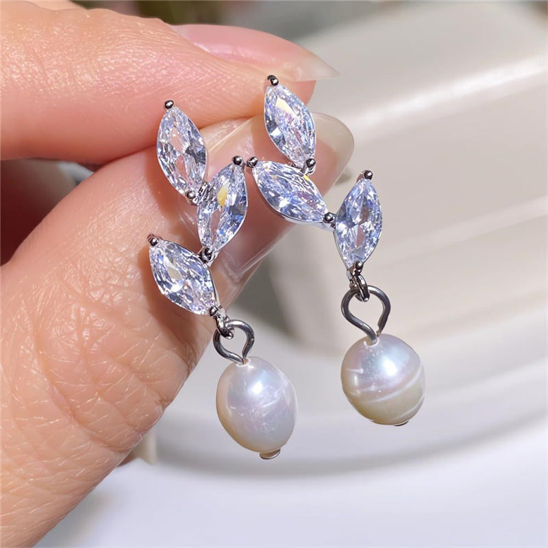 INS Style Hot Personalized Brass 18K Gold Plated Leaf Pearl Pendant